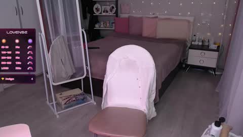 Snapshot of julvilnet chatting on November 5, 5:46 pm Julia online show from November 5, 5:46 pm