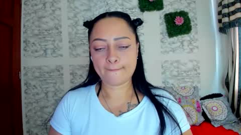 Snapshot of julybravo chatting on June 7, 7:50 pm juliana online show from June 7, 7:50 pm