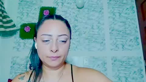 Snapshot of julybravo chatting on July 5, 10:17 pm juliana online show from July 5, 10:17 pm