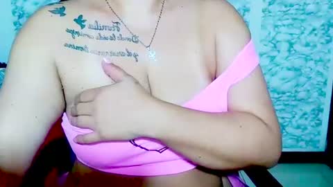 Snapshot of julybravo chatting on July 19, 11:19 pm juliana online show from July 19, 11:19 pm