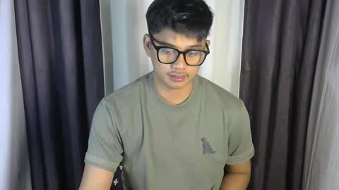 Snapshot of julz_alwayshorny chatting on October 22, 3:56 pm call me julz online show from October 22, 3:56 pm