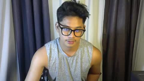 Snapshot of julz_alwayshorny chatting on October 25, 5:19 pm call me julz online show from October 25, 5:19 pm