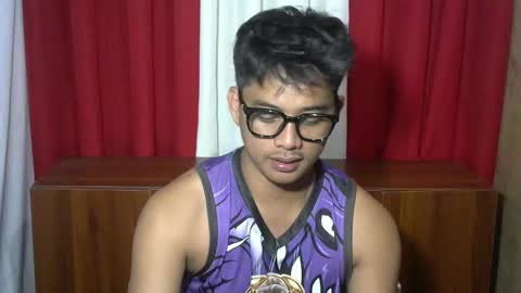 Snapshot of julz_alwayshorny chatting on January 7, 4:20 pm call me julz online show from January 7, 4:20 pm