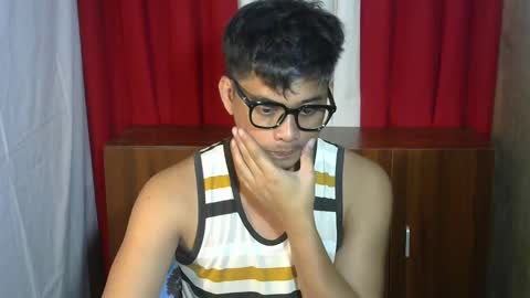 Snapshot of julz_alwayshorny chatting on January 8, 3:36 pm call me julz online show from January 8, 3:36 pm