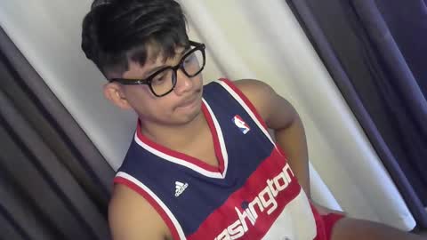 Snapshot of julz_alwayshorny chatting on February 8, 3:32 am call me julz online show from February 8, 3:32 am