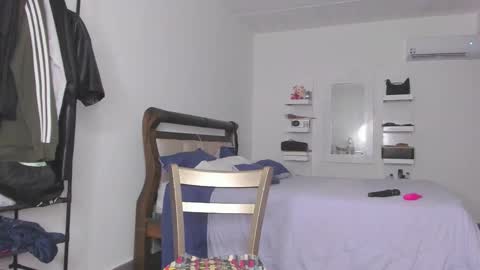 Snapshot of jump_rabbit_ chatting on November 13, 6:34 am jessica online show from November 13, 6:34 am