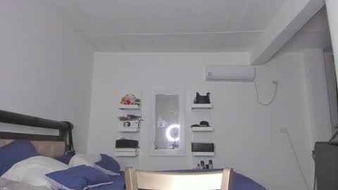 Snapshot of jump_rabbit_ chatting on November 16, 6:08 am jessica online show from November 16, 6:08 am