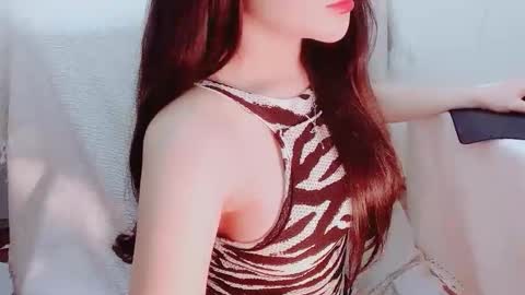 Jun online show from March 5, 9:44 pm