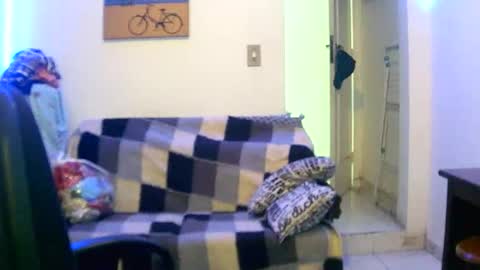 Snapshot of juneandmia chatting on October 12, 3:38 am Mia online show from October 12, 3:38 am