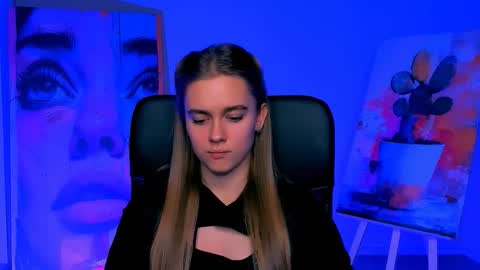 Snapshot of junewoods chatting on December 5, 1:31 pm junewoods online show from December 5, 1:31 pm