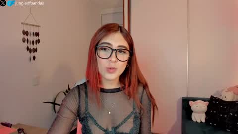 Snapshot of jungleofpandas chatting on January 8, 1:42 am Call me Sussy  online show from January 8, 1:42 am