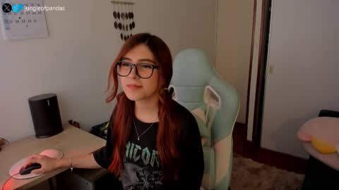 Snapshot of jungleofpandas chatting on October 13, 6:08 pm Call me Sussy  online show from October 13, 6:08 pm