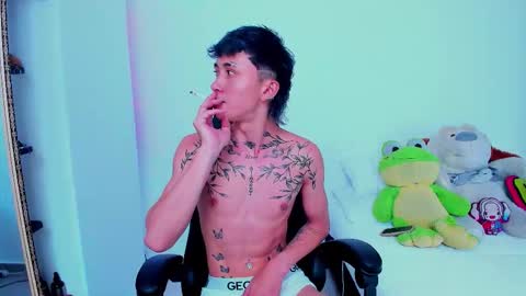 Snapshot of juniior0_0 chatting on October 30, 7:14 pm Junior online show from October 30, 7:14 pm