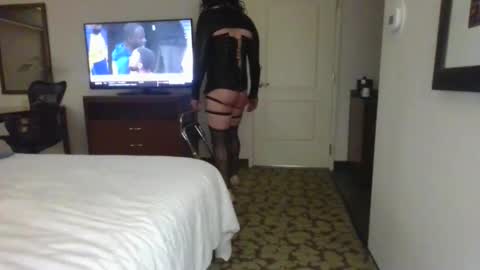 Nicki xdressingslut online show from April 18, 12:53 pm