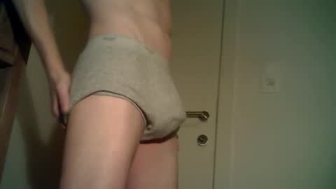 Snapshot of junior25nl chatting on December 5, 6:04 pm Junior online show from December 5, 6:04 pm