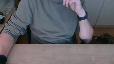 Snapshot of junk2711 chatting on October 27, 3:49 pm junk2711 online show from October 27, 3:49 pm