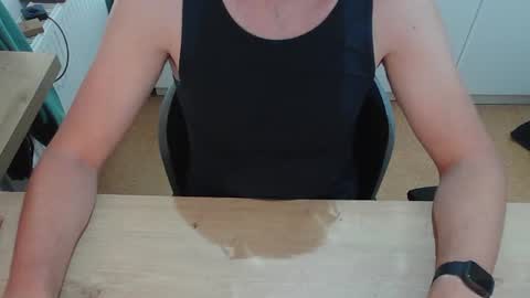 Snapshot of junk2711 chatting on June 18, 4:55 pm junk2711 online show from June 18, 4:55 pm