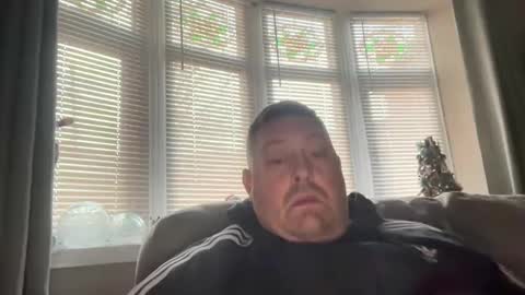 Snapshot of junky345 chatting on December 23, 10:10 am Junky online show from December 23, 10:10 am