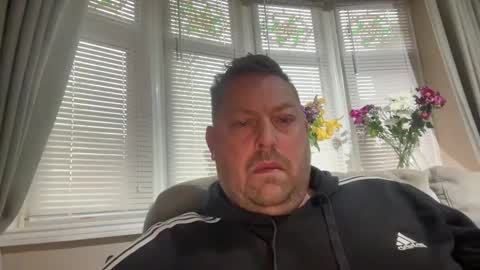 Snapshot of junky345 chatting on February 12, 8:59 am Junky online show from February 12, 8:59 am