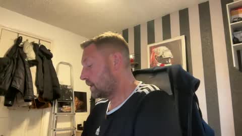 Junky online show from August 3, 2:44 pm