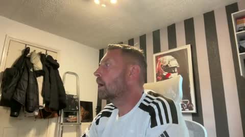 Junky online show from August 4, 1:57 pm