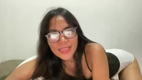 Snapshot of junovaughn chatting on May 9, 3:06 pm junovaughn online show from May 9, 3:06 pm