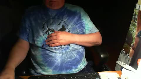 Snapshot of just4fun_foryou chatting on December 6, 10:27 am Jeepers Creepers online show from December 6, 10:27 am