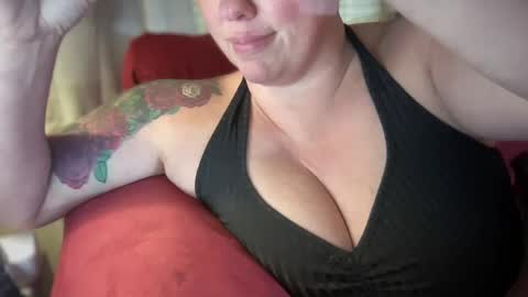 Flirty influncer online show from December 25, 5:47 pm