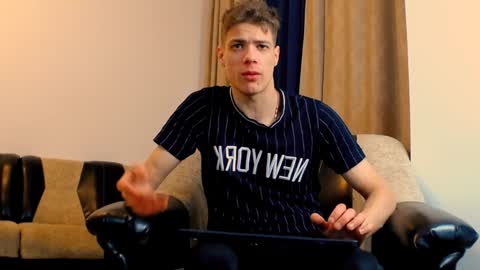 just_alexx12 online show from February 6, 11:32 am