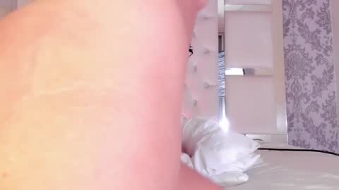 Snapshot of just_emilyy chatting on January 20, 1:39 am EMI independent model online show from January 20, 1:39 am