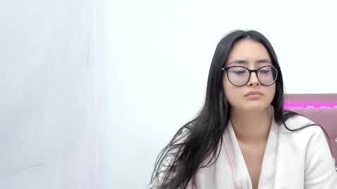  Isa y Luci  online show from January 26, 10:35 pm