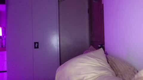 Snapshot of just_marjorie69 chatting on March 6, 2:18 pm Be you  online show from March 6, 2:18 pm