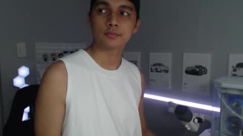 Rhys online show from November 19, 7:58 pm