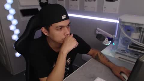 Rhys online show from November 21, 12:15 pm