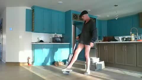 Tohiptwoquit online show from March 1, 1:02 pm