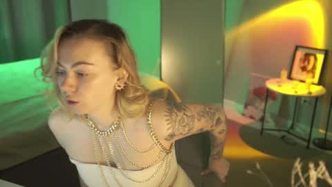 Snapshot of justbarbie chatting on February 1, 11:10 am Alexa online show from February 1, 11:10 am