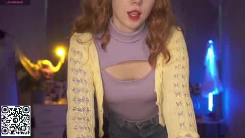 Snapshot of justbarbie chatting on October 16, 10:05 am Alexa online show from October 16, 10:05 am