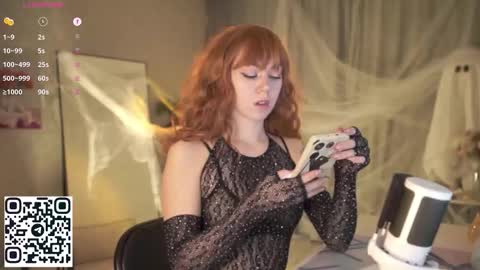 Snapshot of justbarbie chatting on October 28, 11:25 am Alexa online show from October 28, 11:25 am