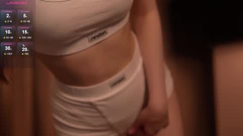 Snapshot of justbarbie_new_ chatting on February 27, 9:14 pm Katarina online show from February 27, 9:14 pm