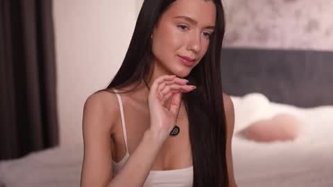 Snapshot of justbarbie_new_ chatting on November 13, 7:35 pm Katarina online show from November 13, 7:35 pm