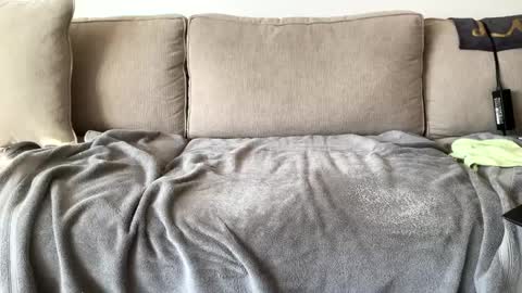 Snapshot of justcallmelaz chatting on December 21, 3:09 pm just laz online show from December 21, 3:09 pm