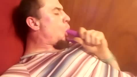 Snapshot of justforyoummm chatting on March 10, 11:42 am justforyoummm online show from March 10, 11:42 am