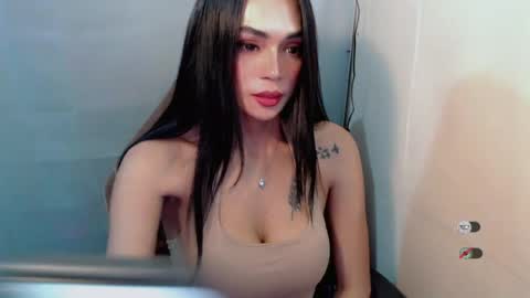Snapshot of justhewayouare21 chatting on August 1, 12:04 pm justhewayouare21 online show from August 1, 12:04 pm