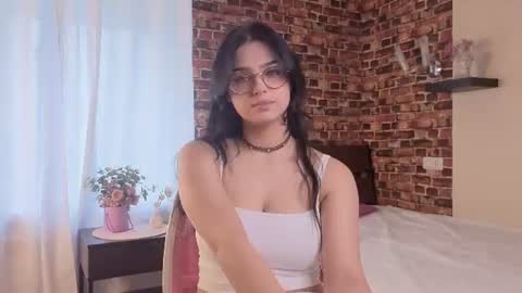 Holly online show from August 9, 2:02 am
