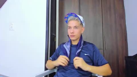 Snapshot of justin_biker chatting on November 22, 11:26 pm justin_biker online show from November 22, 11:26 pm