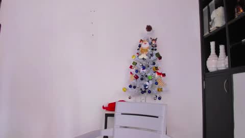 Snapshot of justin_biker chatting on December 2, 7:20 pm justin_biker online show from December 2, 7:20 pm