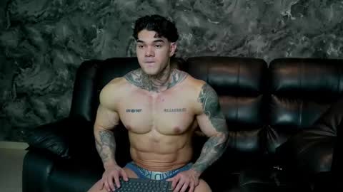 Snapshot of justin_clark1 chatting on March 10, 3:44 am justin clark1 online show from March 10, 3:44 am