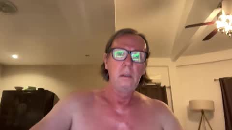 Snapshot of justin_hornyyyy chatting on December 19, 11:28 am justin_hornyyyy online show from December 19, 11:28 am