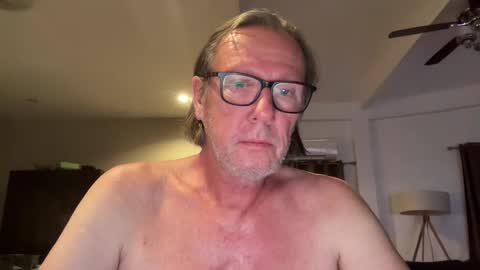 Snapshot of justin_hornyyyy chatting on December 21, 2:13 pm justin_hornyyyy online show from December 21, 2:13 pm
