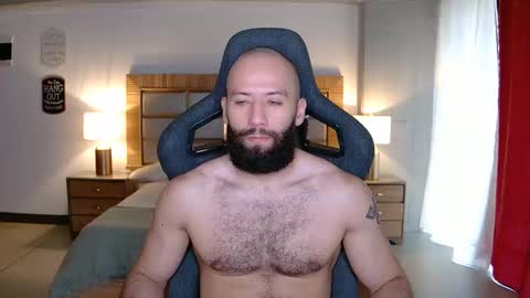 Snapshot of justin_hton chatting on November 27, 12:40 pm Justin online show from November 27, 12:40 pm